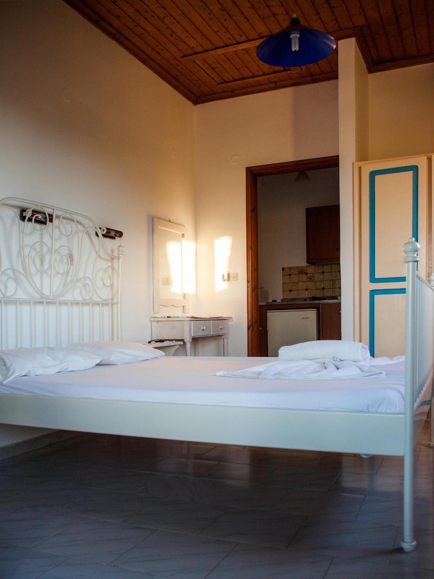 Areti Orfeas Studios Vasilikí Quarto foto
